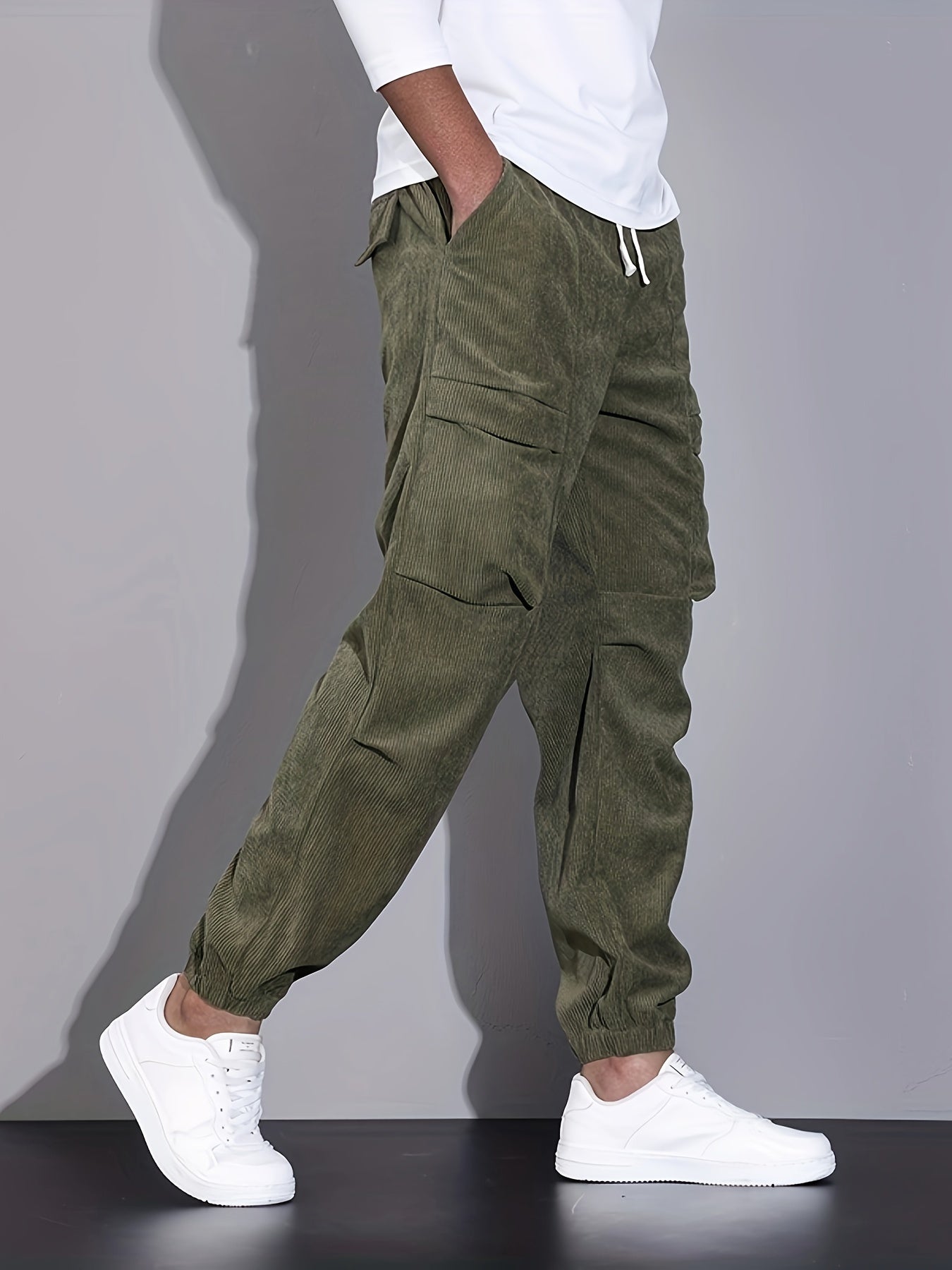 McKinley Pantaloni Cargo din Catifea