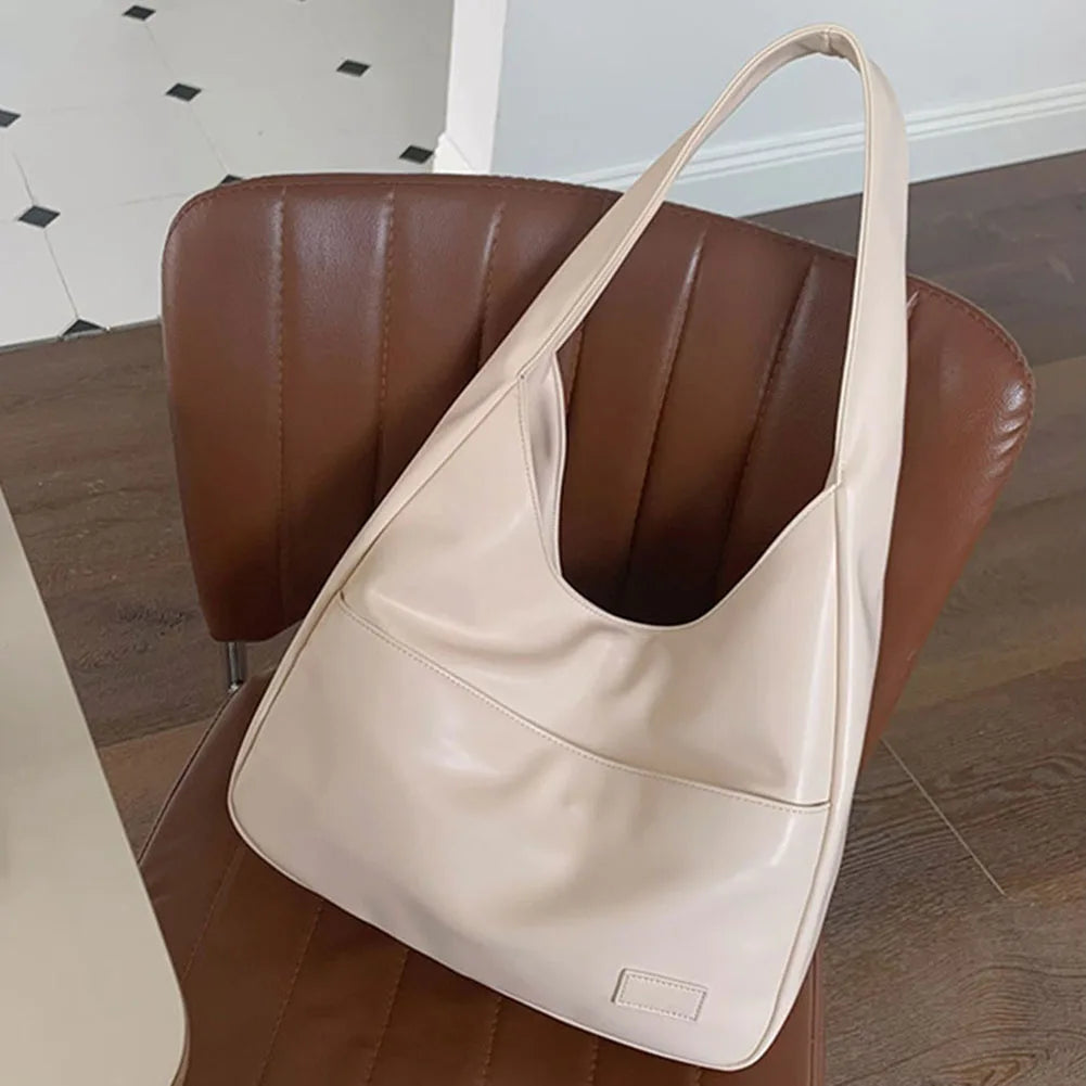 liv™ – geantă hobo relaxată cu aspect de piele