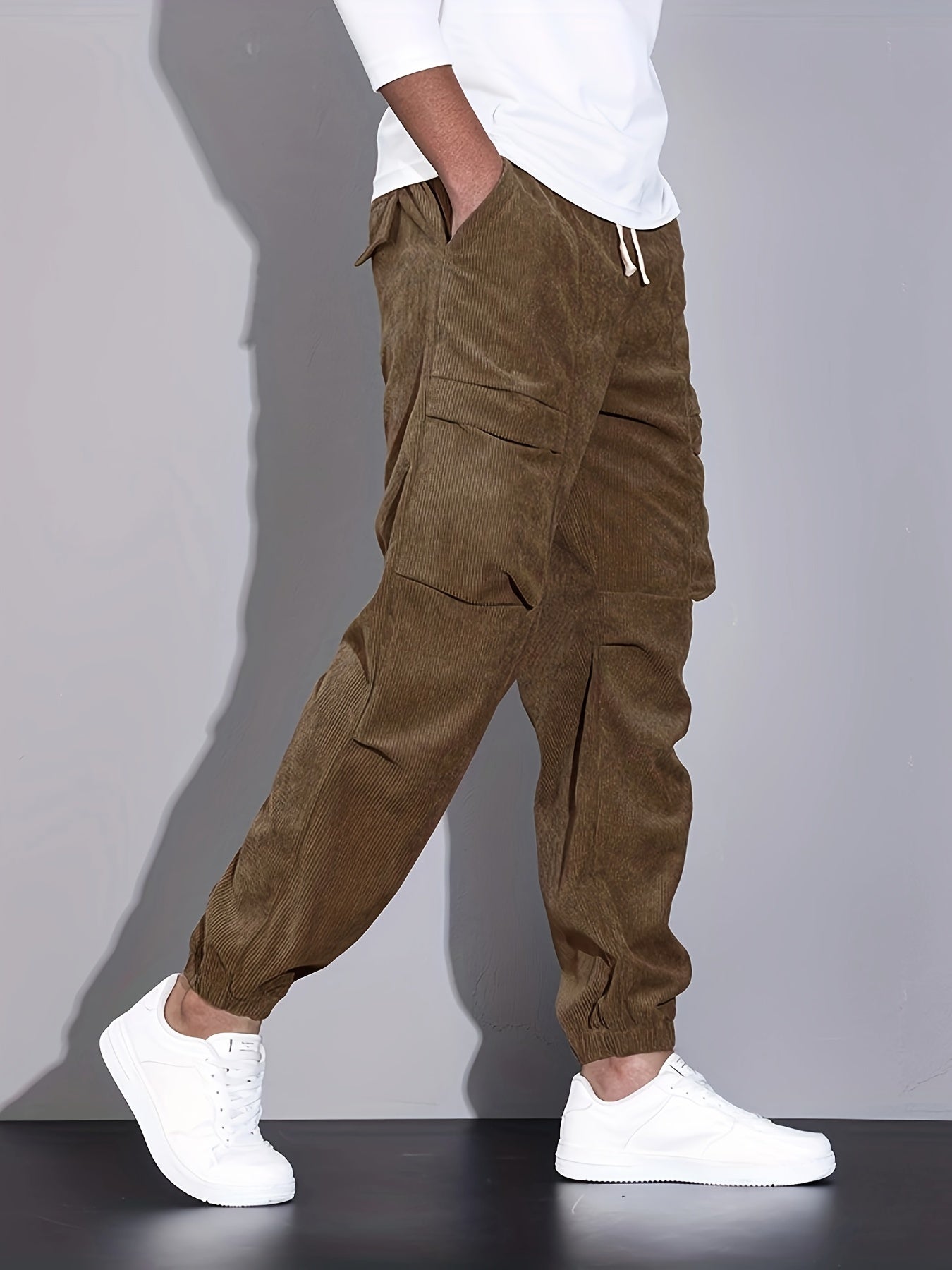 McKinley Pantaloni Cargo din Catifea