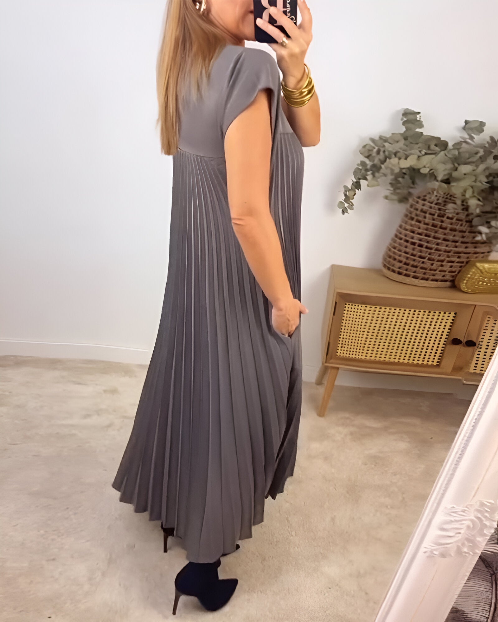 Jolijn™ | Rochie atemporală și confortabilă