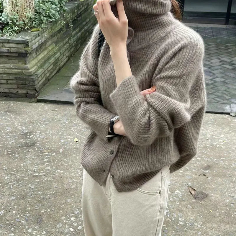 Marta™ - Cardigan Elegant cu Guler Înalt
