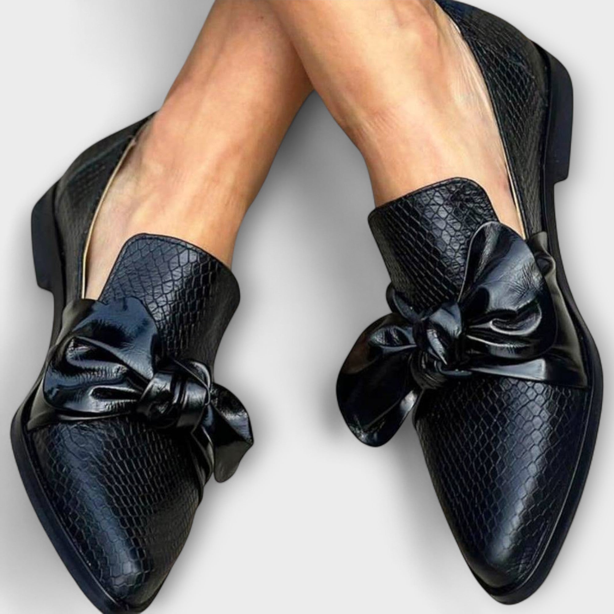 Claudia - Pantofii slip-on cu fundă decorativă