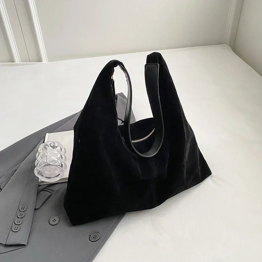 liv™ – geantă hobo relaxată cu aspect de piele