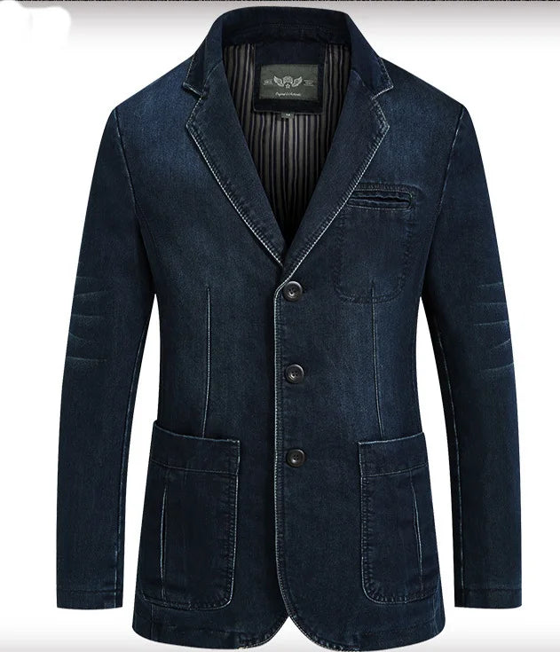 Jean: Eleganță casual cu acest blazer din denim pentru bărbați, perfect pentru orice ocazie.