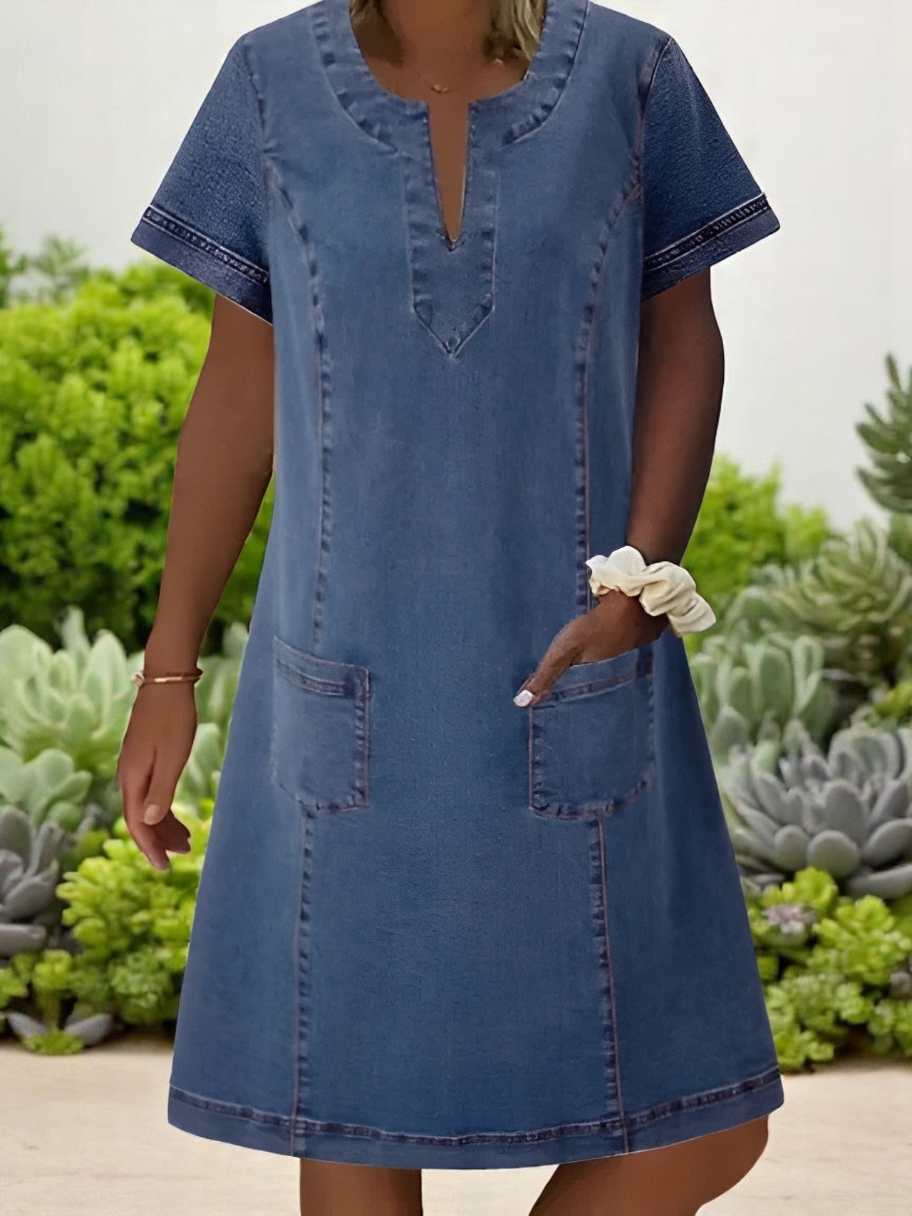 Julia | Rochie Denim Moale cu Buzunare Frontale