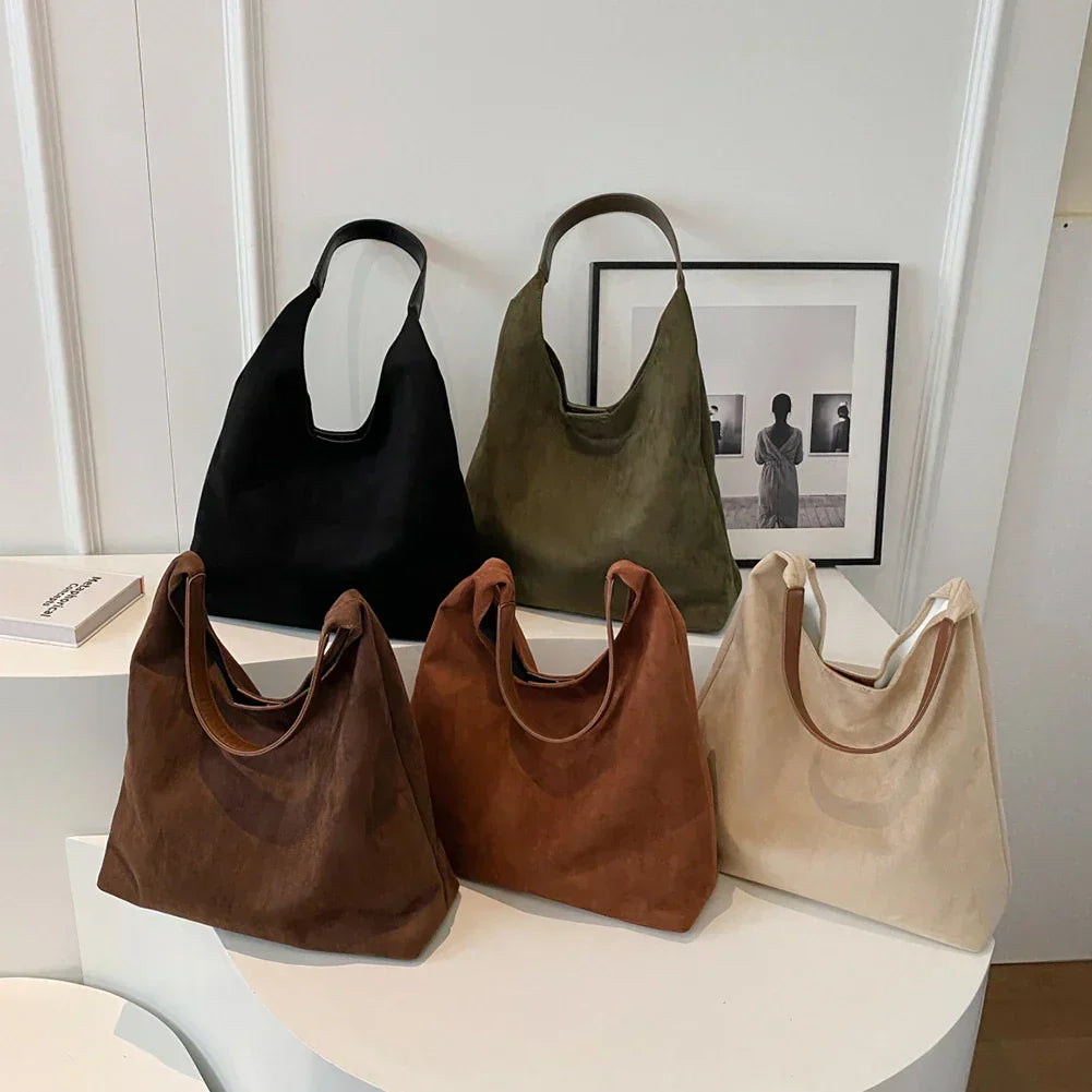 freja™ – geantă moale de umăr în stil de nubuc
