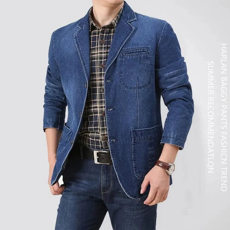 Jean: Eleganță casual cu acest blazer din denim pentru bărbați, perfect pentru orice ocazie.