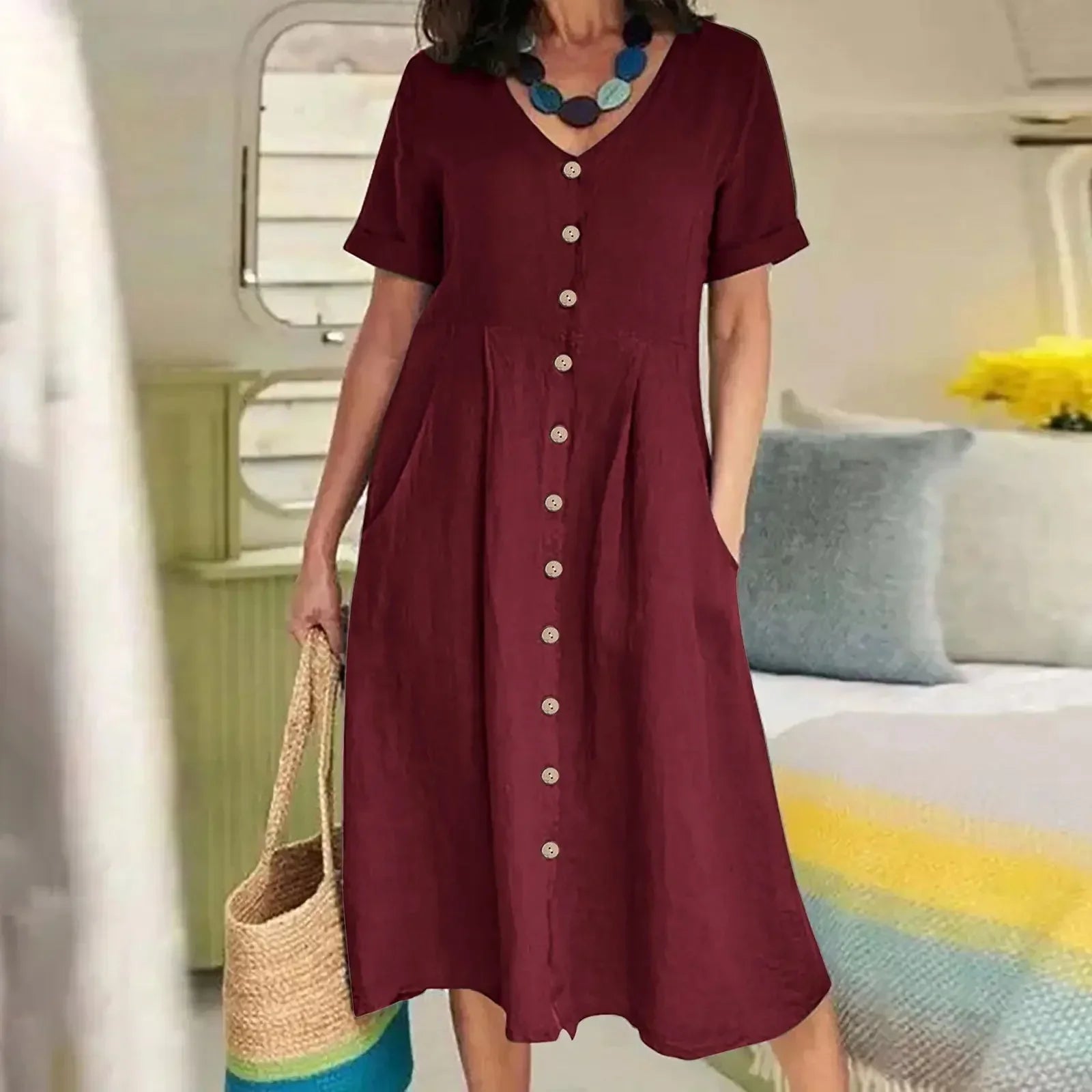 Sofia – Rochie cu Nasturi și Eleganță de Vară