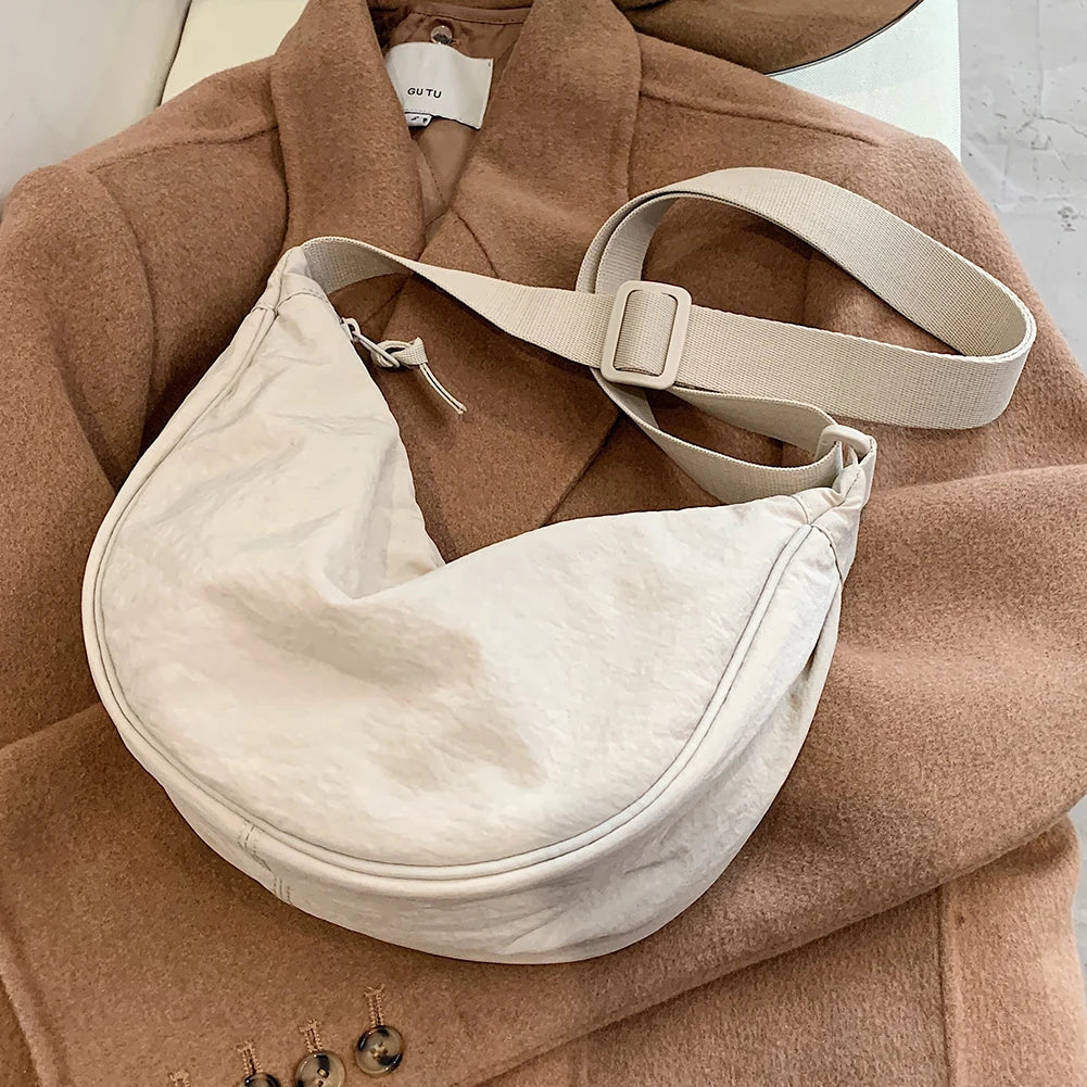 liv™ – geantă hobo relaxată cu aspect de piele