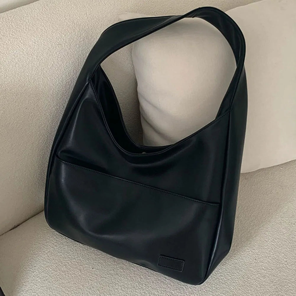 liv™ – geantă hobo relaxată cu aspect de piele