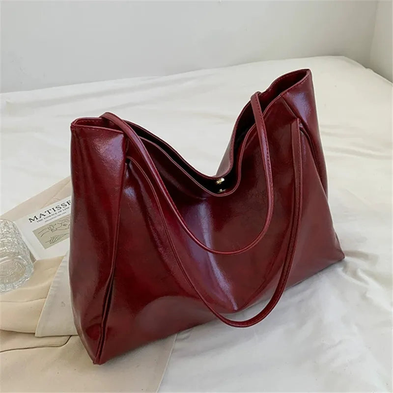 lisa™ – geantă tote maro spațioasă din material cu aspect de piele
