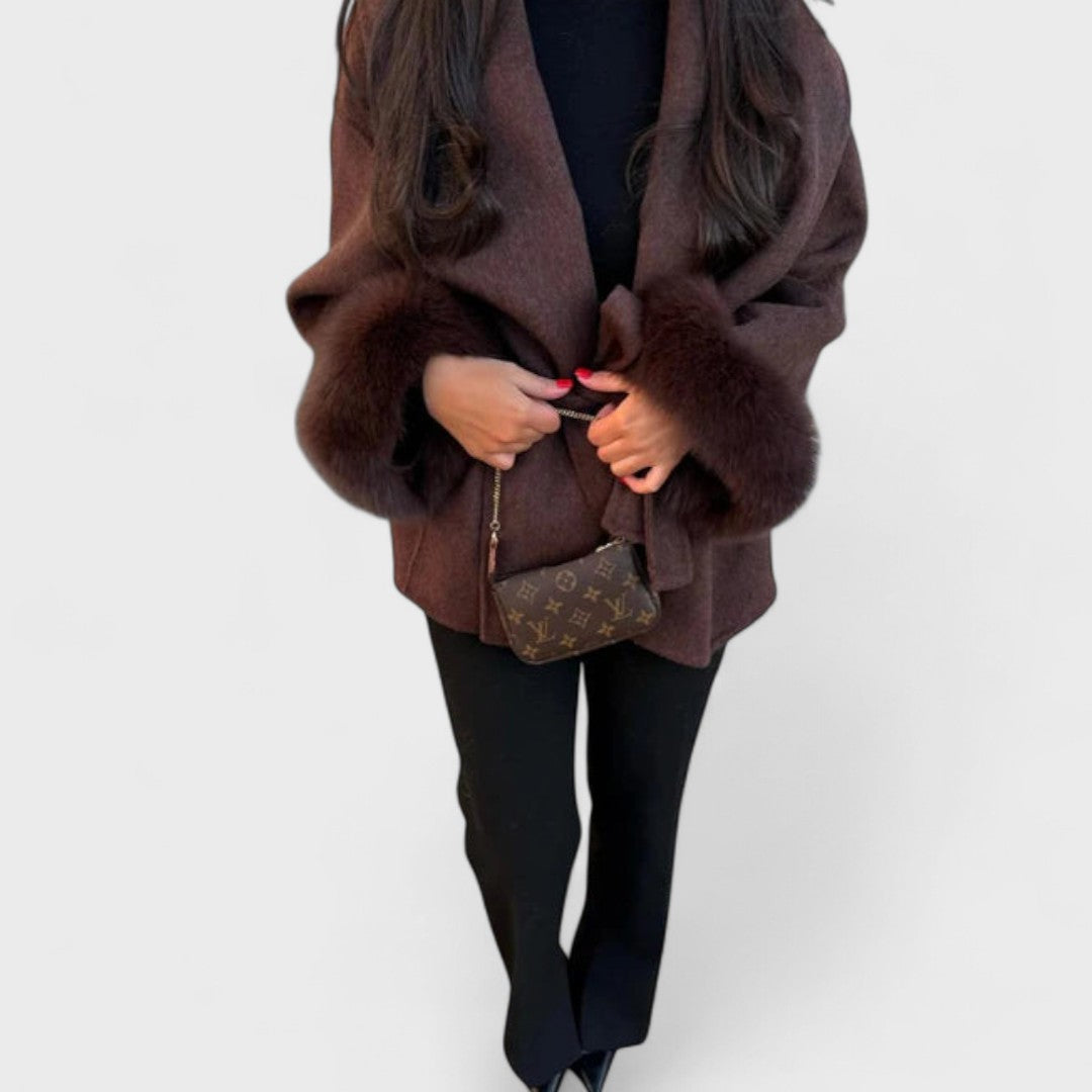 Woolcat – Palton elegant cu detalii din blană ecologică
