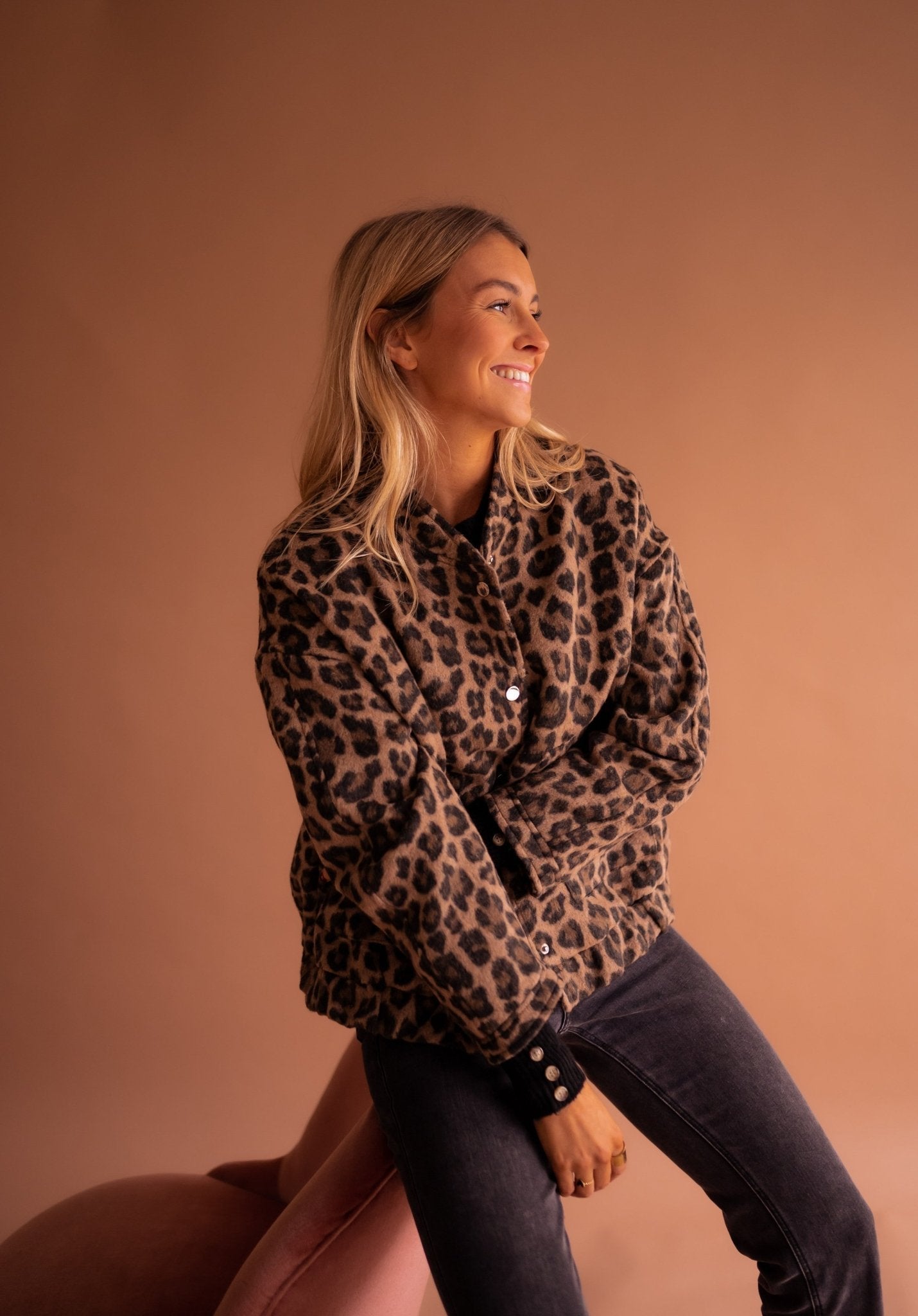 SOFÍA | Sacou Îndrăzneț cu Print Leopard