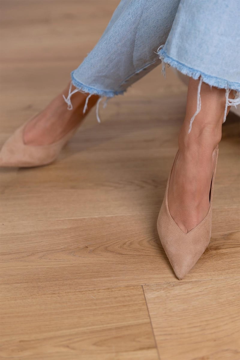 "Marion™ | Pantofi Eleganți cu Toc Înalt" can be rewritten as "Marion™ | Pantofi Chic cu Toc Înalt".